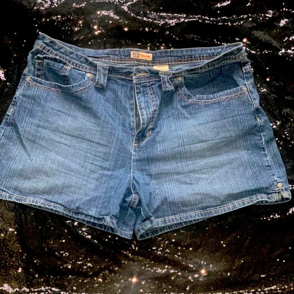 Short denim jean shorts